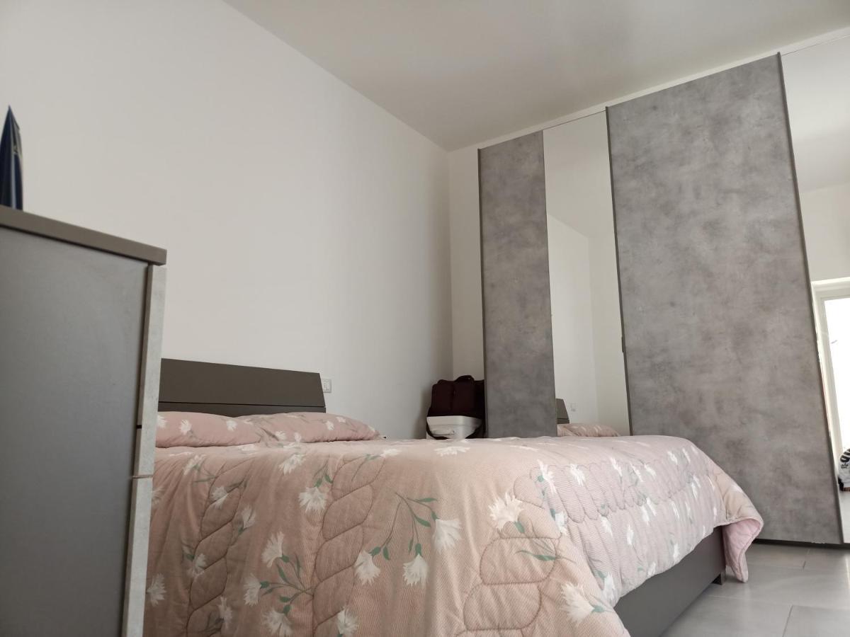 B&B La Piazzetta Vado Ligure Buitenkant foto